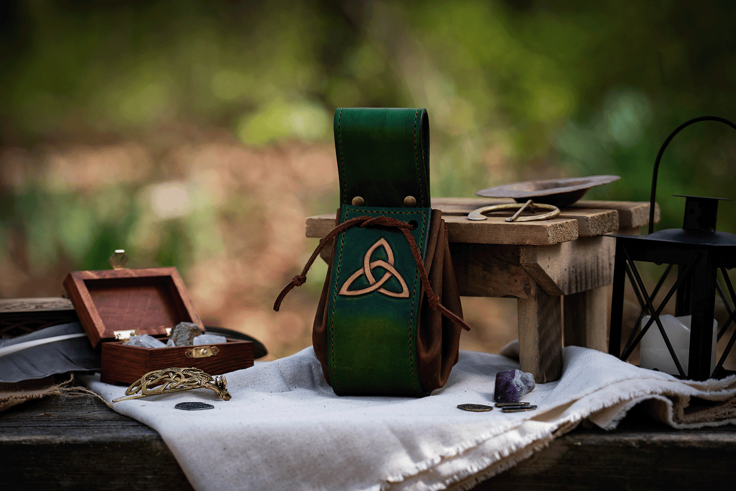 Wanders Pouch Trinity Knot - Natural Leather Tooling