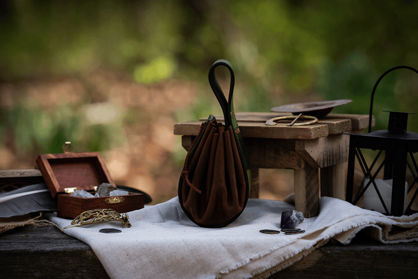 Wanders Pouch Trinity Knot - Natural Leather Tooling