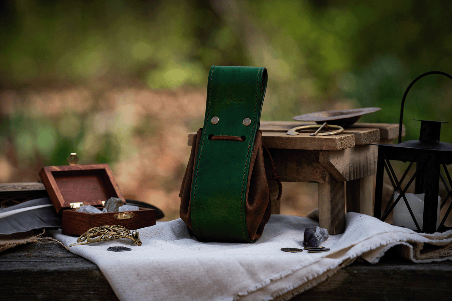 Wanders Pouch Trinity Knot - Natural Leather Tooling