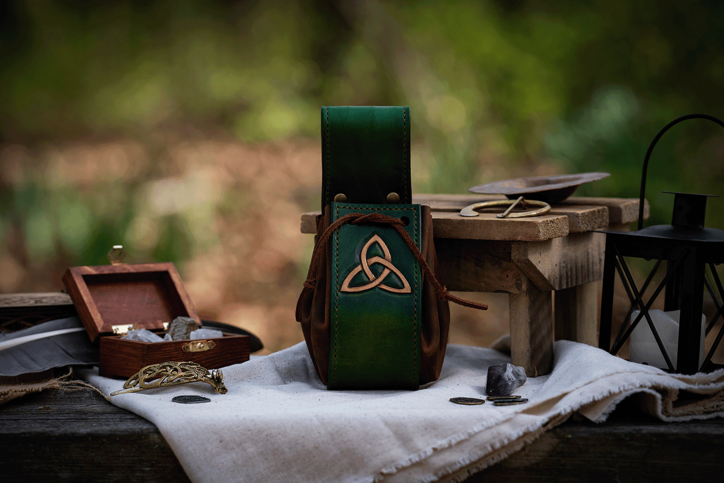 Wanders Pouch Trinity Knot - Natural Leather Tooling