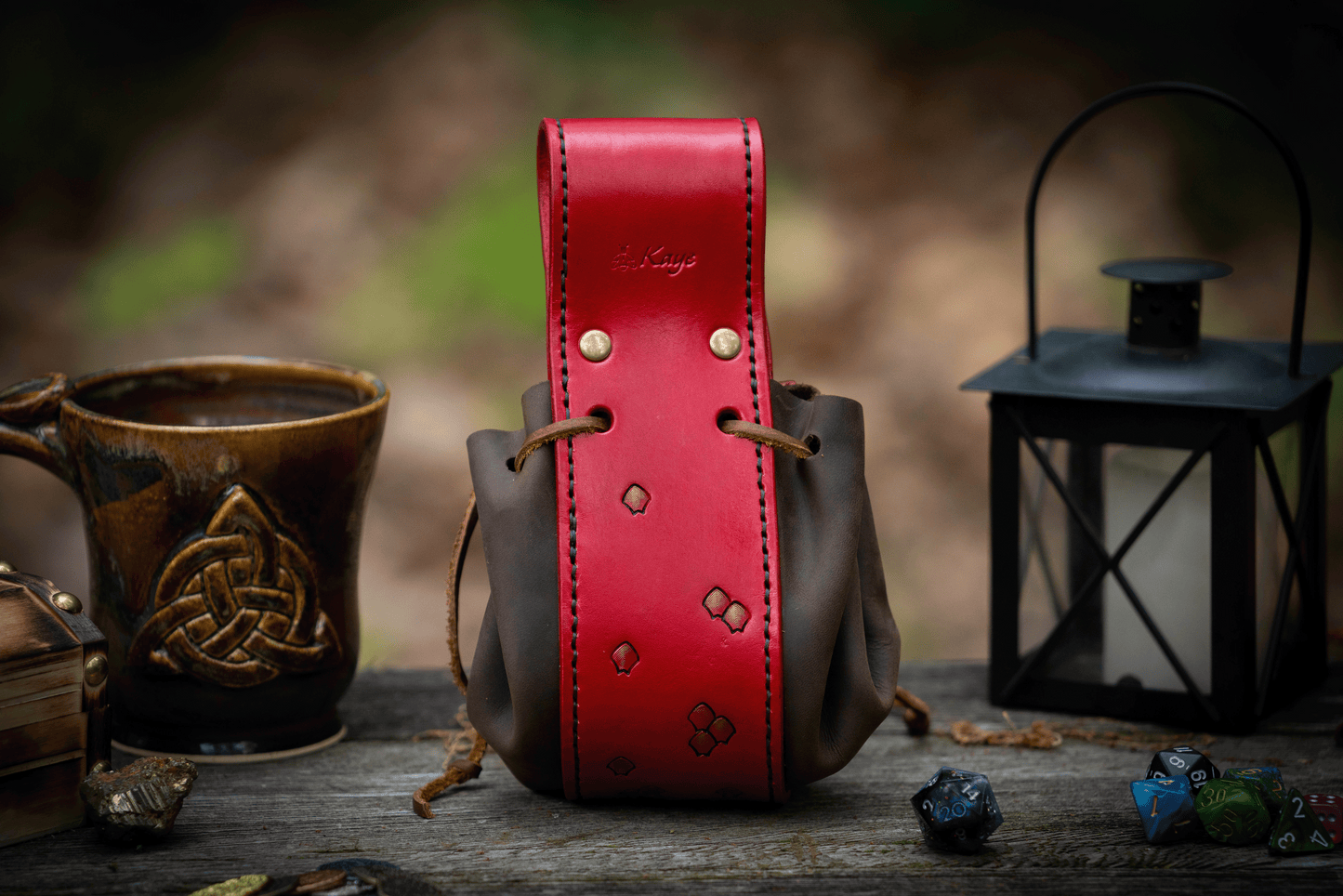 Wanders Pouch Dragon - Brass Painted Tooling